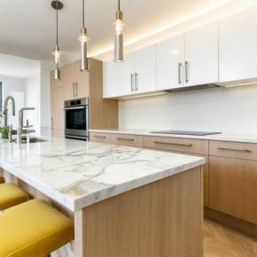 Premium Italian Calacatta White Marble Slabs & Tiles | HRCSTONE