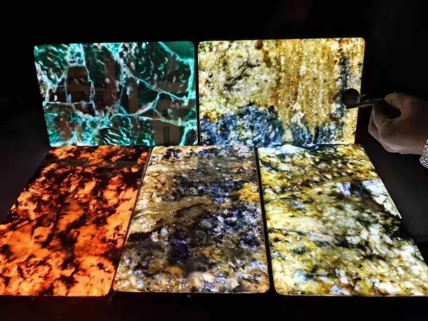 translucent-quartzite-panels