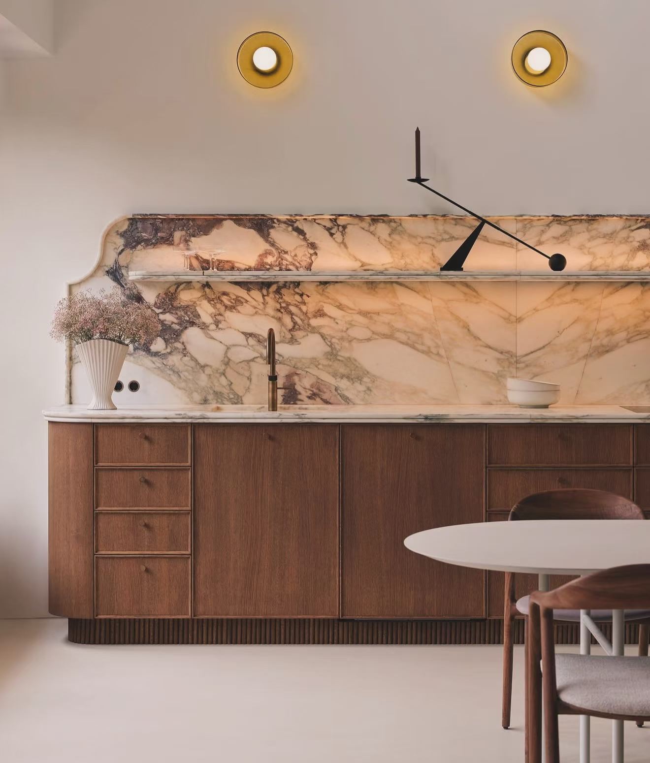 Calacatta-Viola-Marble.jpg